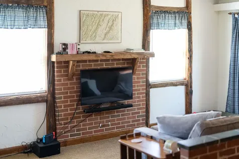98 York Avenue Stuarts Draft VA 24477