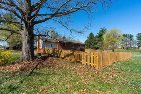 98 York Avenue Stuarts Draft VA 24477
