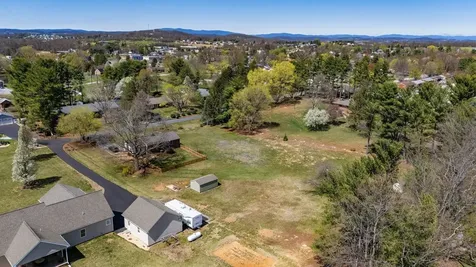 98 York Avenue Stuarts Draft VA 24477