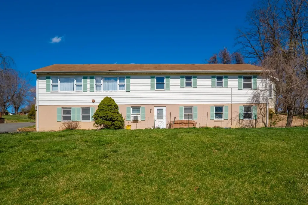 526 Stoney Creek Boulevard Edinburg VA 22824