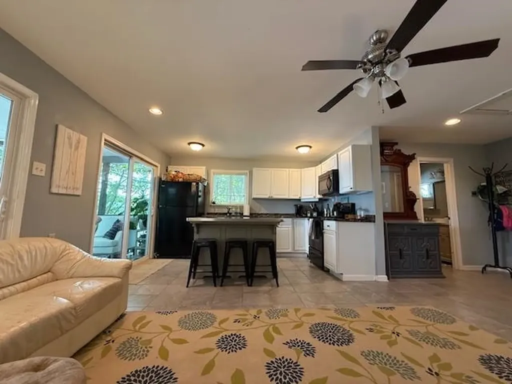 1249 Lakeshore Drive N Louisa VA 23093