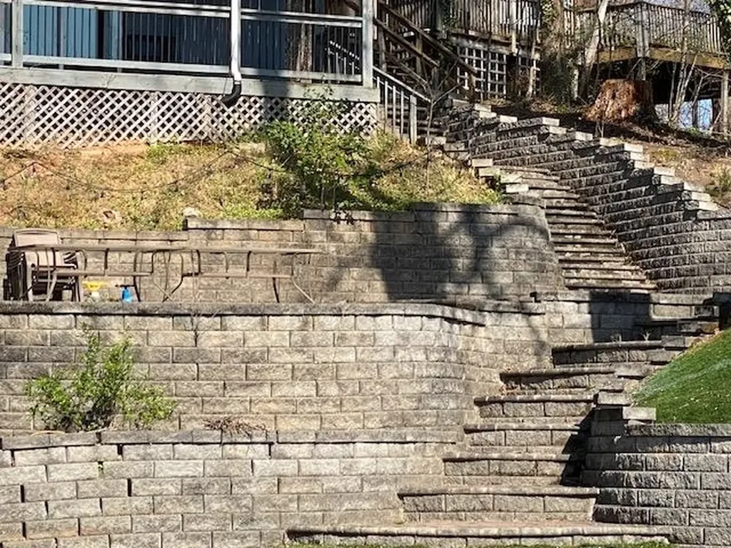 1249 Lakeshore Drive N Louisa VA 23093