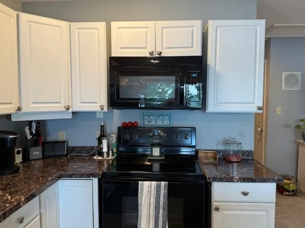 1249 Lakeshore Drive N Louisa VA 23093