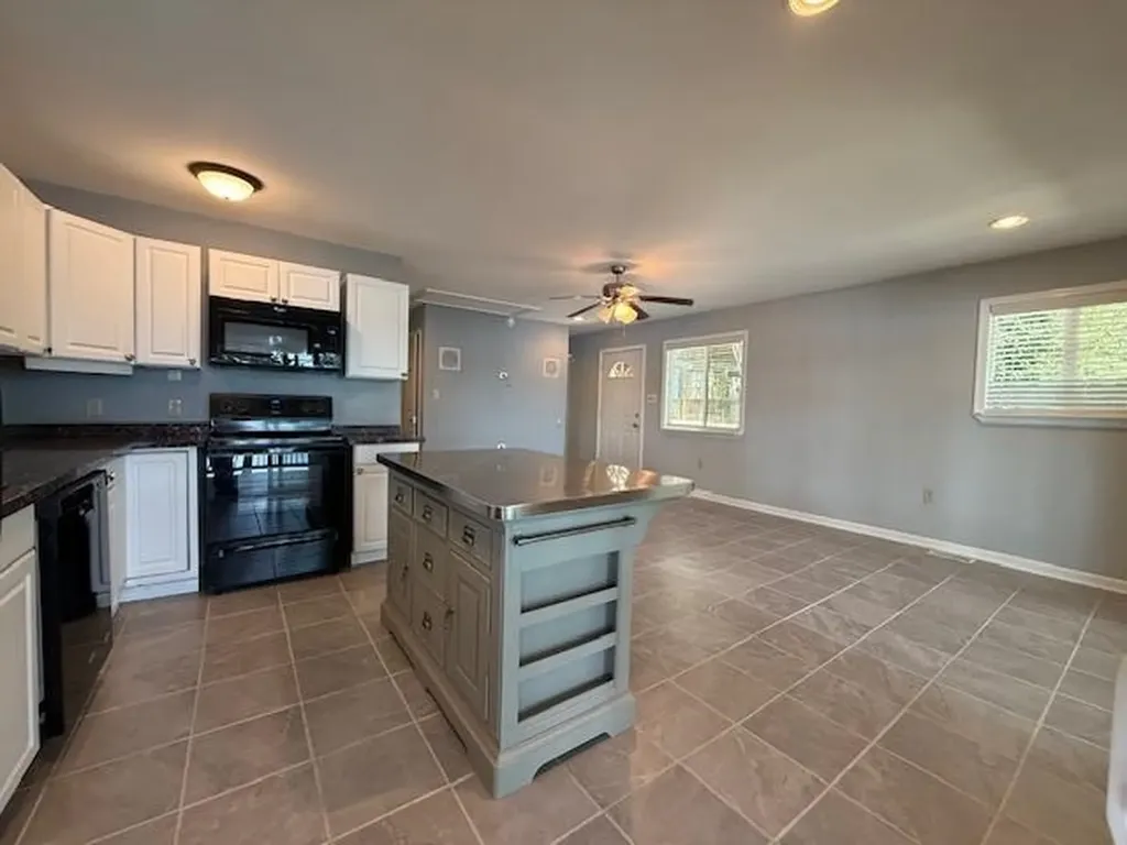 1249 Lakeshore Drive N Louisa VA 23093