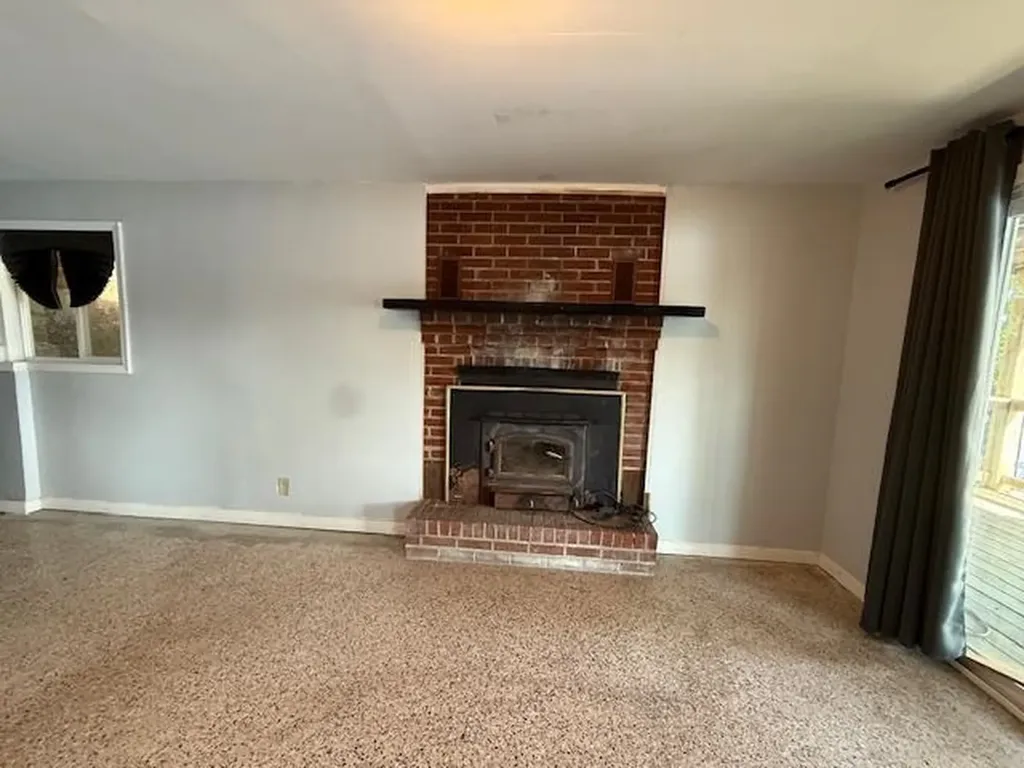 1249 Lakeshore Drive N Louisa VA 23093