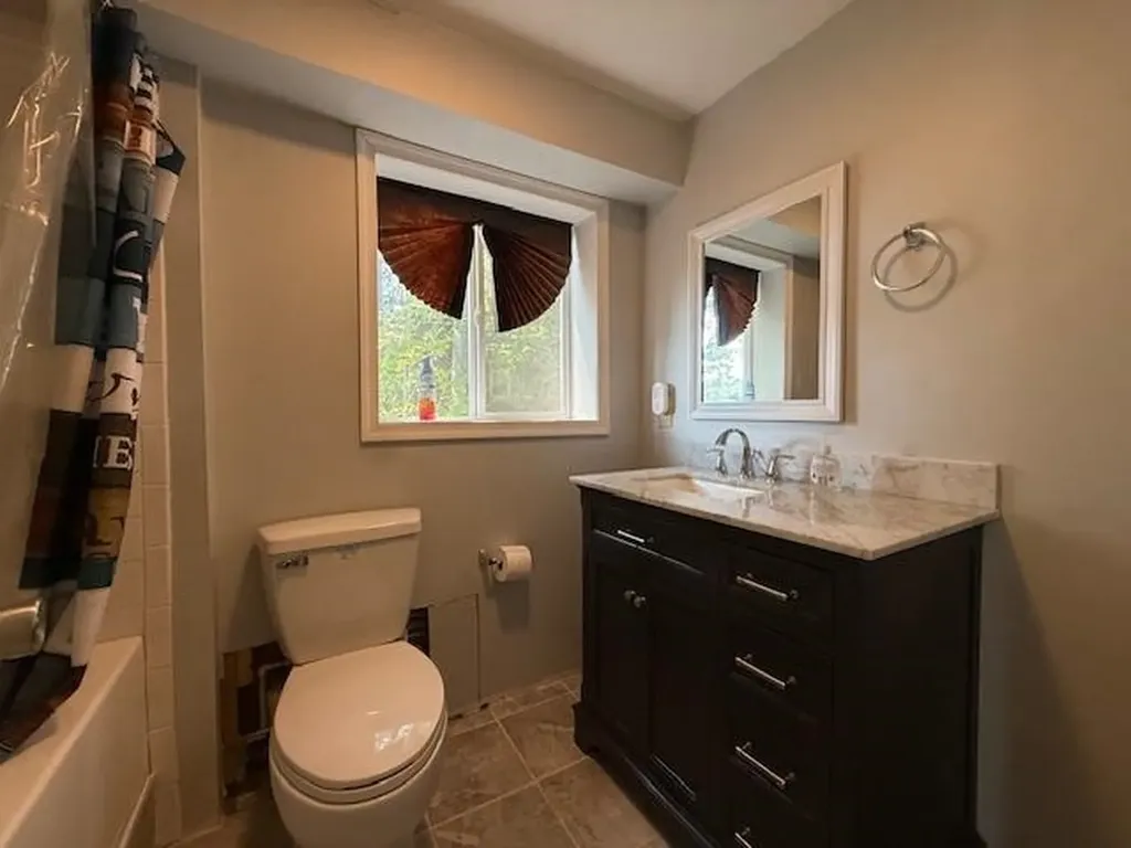 1249 Lakeshore Drive N Louisa VA 23093