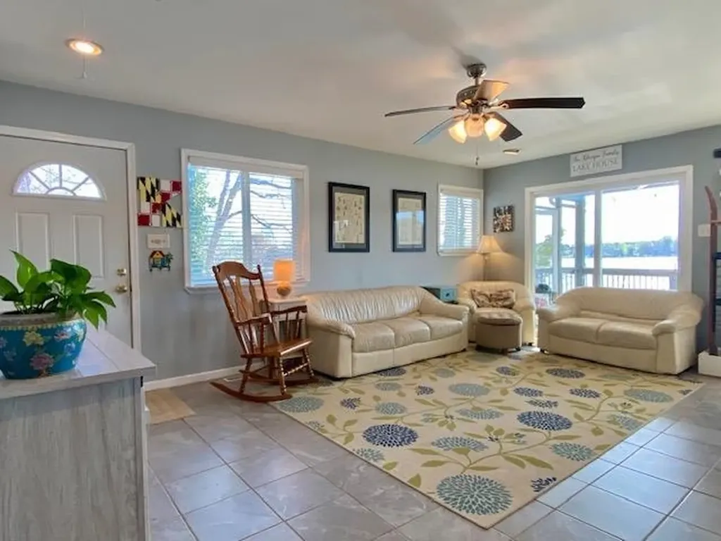 1249 Lakeshore Drive N Louisa VA 23093