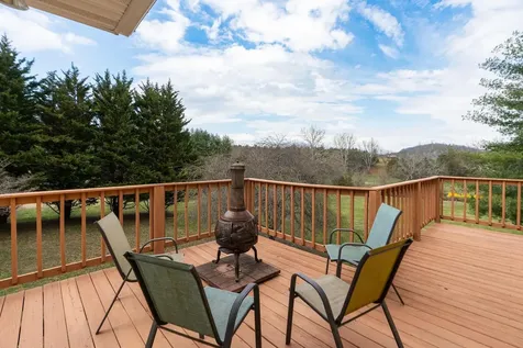 53 Fort River Road Verona VA 24482