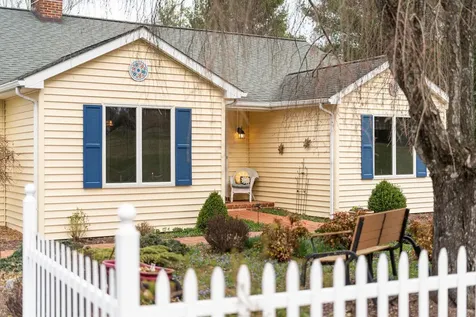 53 Fort River Road Verona VA 24482