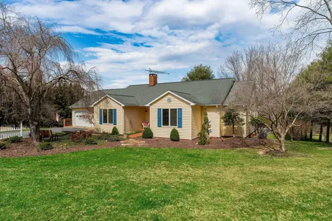 53 Fort River Road Verona VA 24482