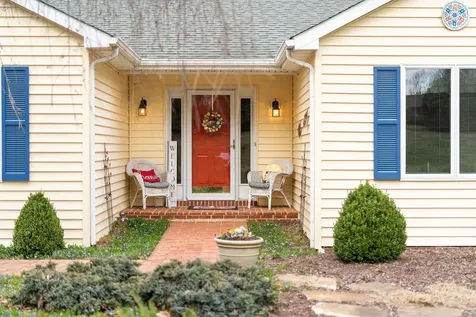 53 Fort River Road Verona VA 24482