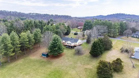 53 Fort River Road Verona VA 24482
