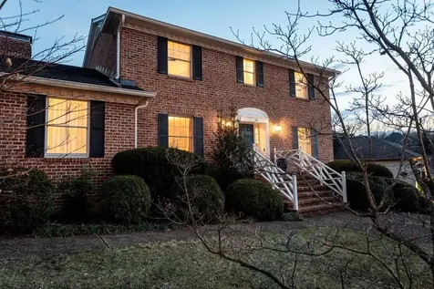 138 Fairway Drive Harrisonburg VA 22802