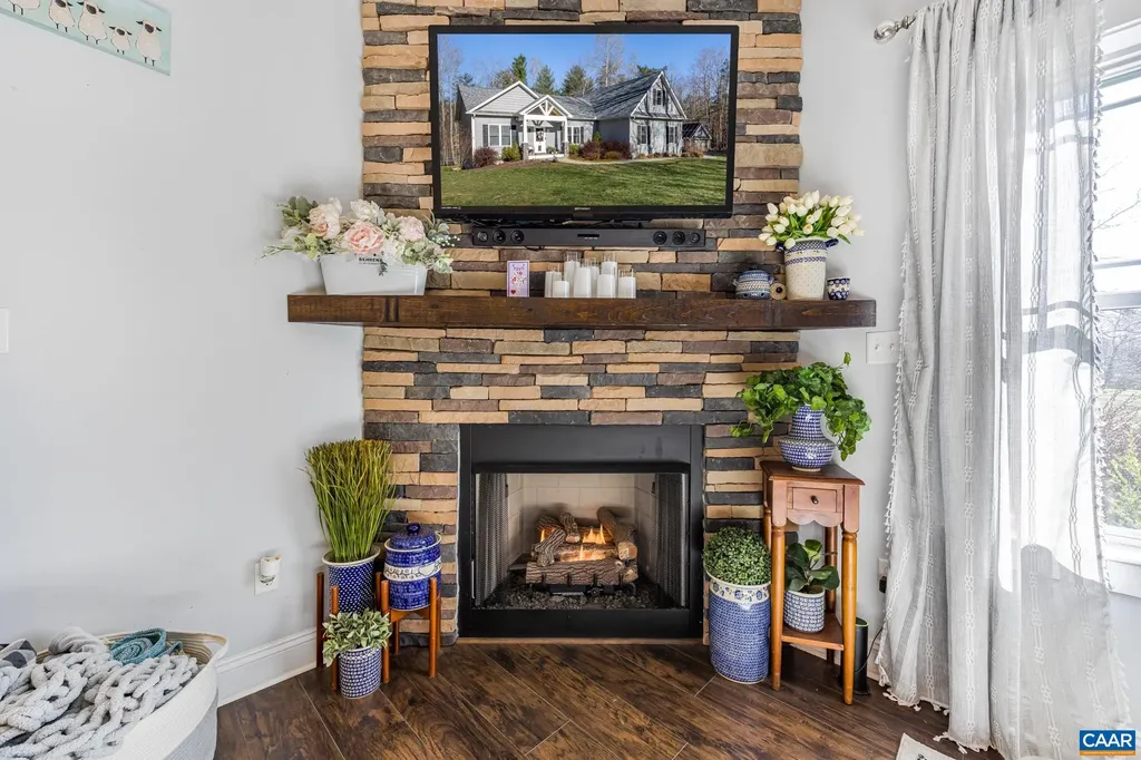 149 Sweetwater Way Keswick VA 22947