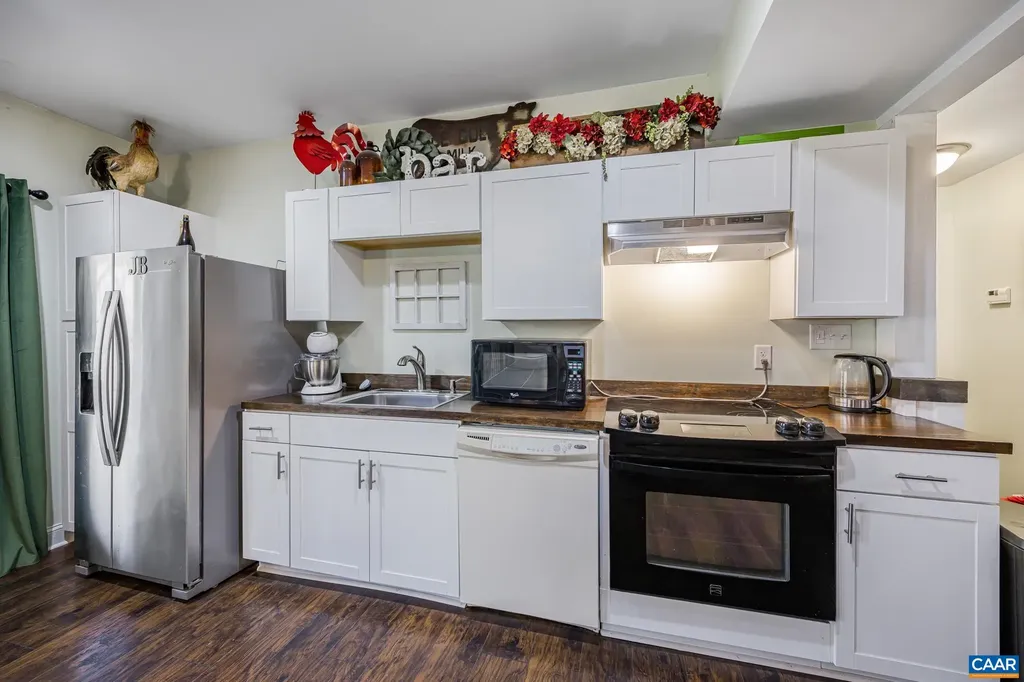 149 Sweetwater Way Keswick VA 22947