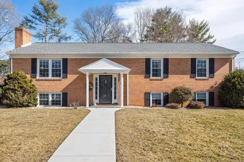 410 Rainbow Drive Staunton VA 24401