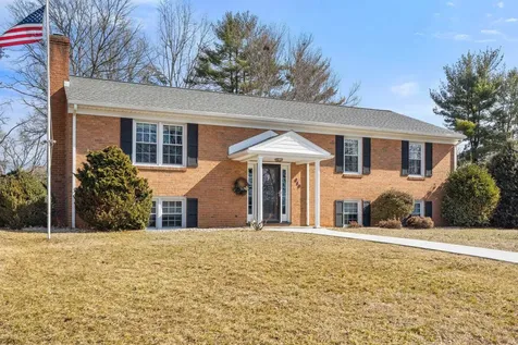 410 Rainbow Drive Staunton VA 24401