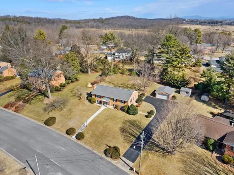 410 Rainbow Drive Staunton VA 24401