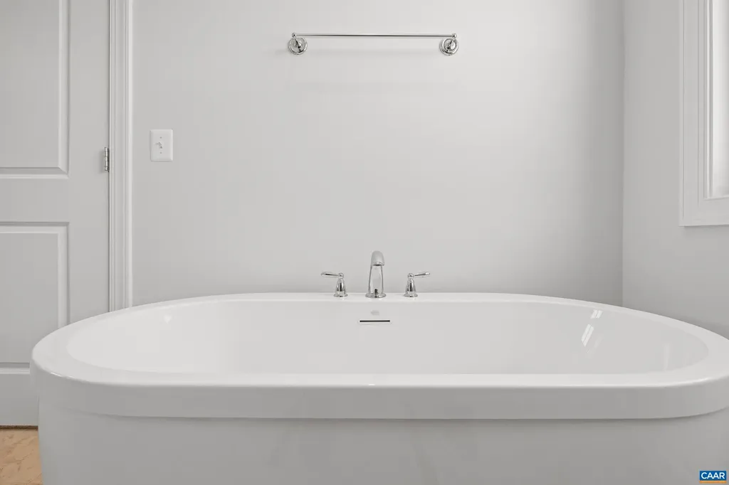 33 Whisperwood Court Troy VA 22974