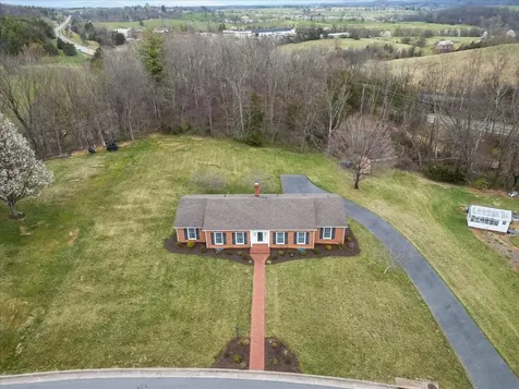 824 Lammermoor Drive Staunton VA 24401