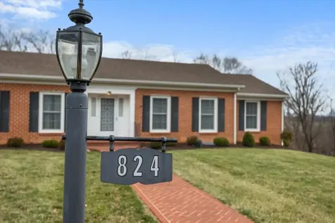 824 Lammermoor Drive Staunton VA 24401