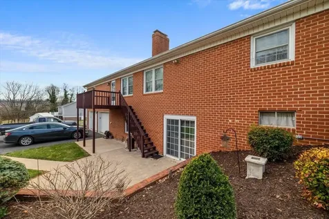 824 Lammermoor Drive Staunton VA 24401