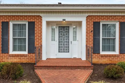 824 Lammermoor Drive Staunton VA 24401