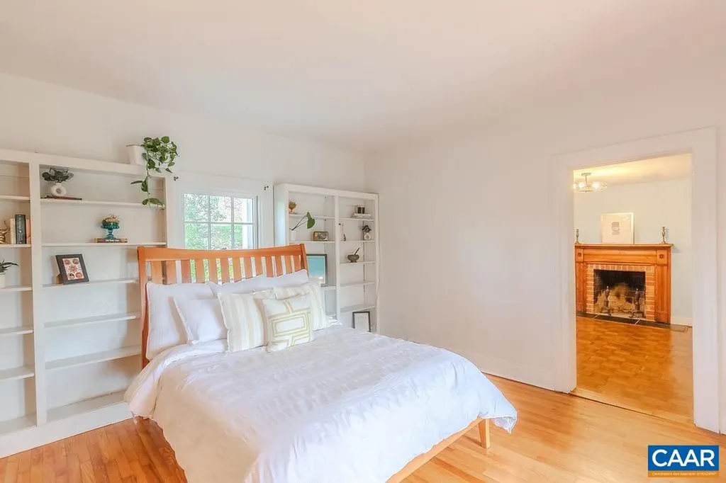 1298 Kenwood Lane Charlottesville VA 22901