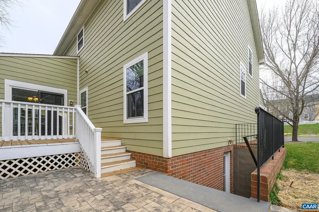 1634 Wickham Way Charlottesville VA 22901