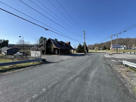148 Main Street Greenville VA 24440