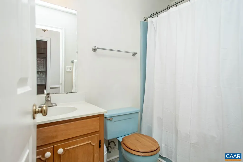 913 Saint Charles Avenue Charlottesville VA 22901