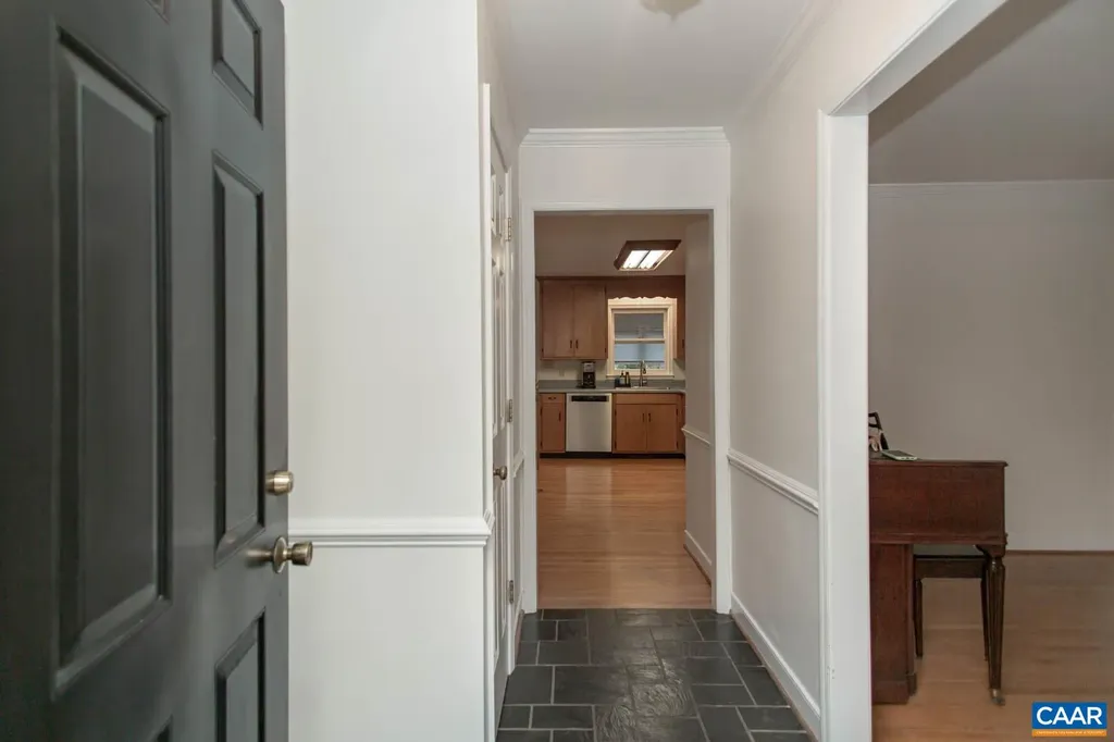 913 Saint Charles Avenue Charlottesville VA 22901