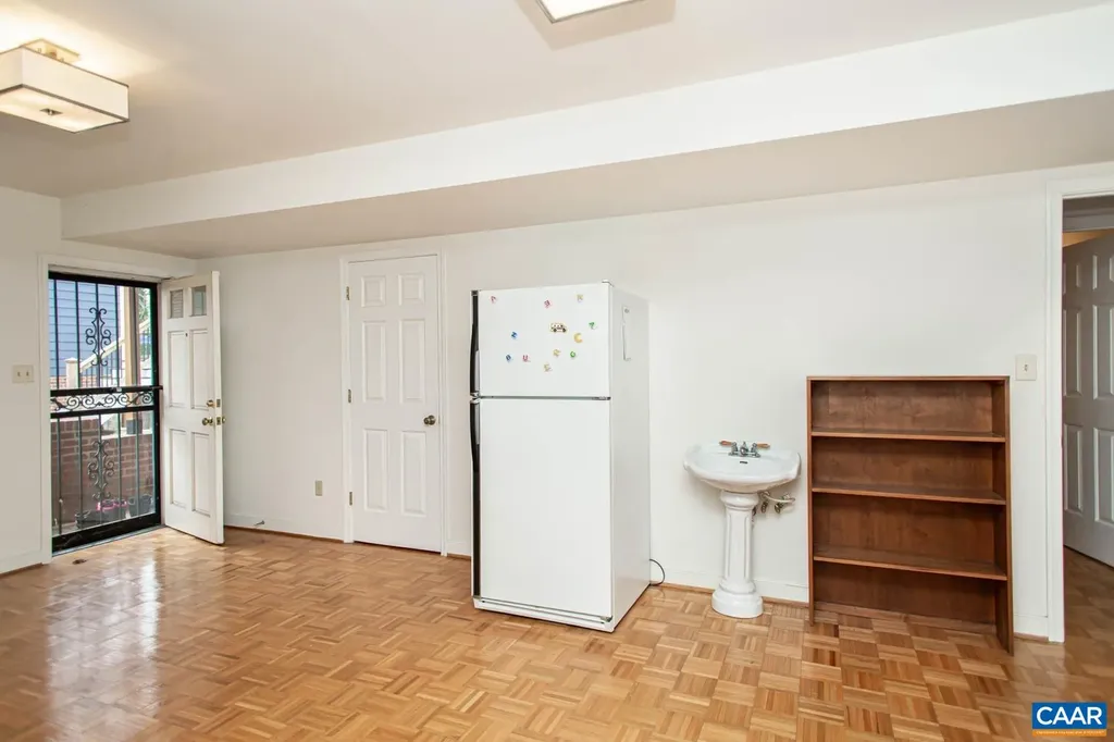 913 Saint Charles Avenue Charlottesville VA 22901