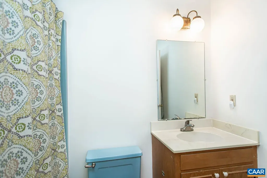 913 Saint Charles Avenue Charlottesville VA 22901