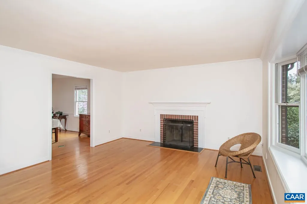 913 Saint Charles Avenue Charlottesville VA 22901