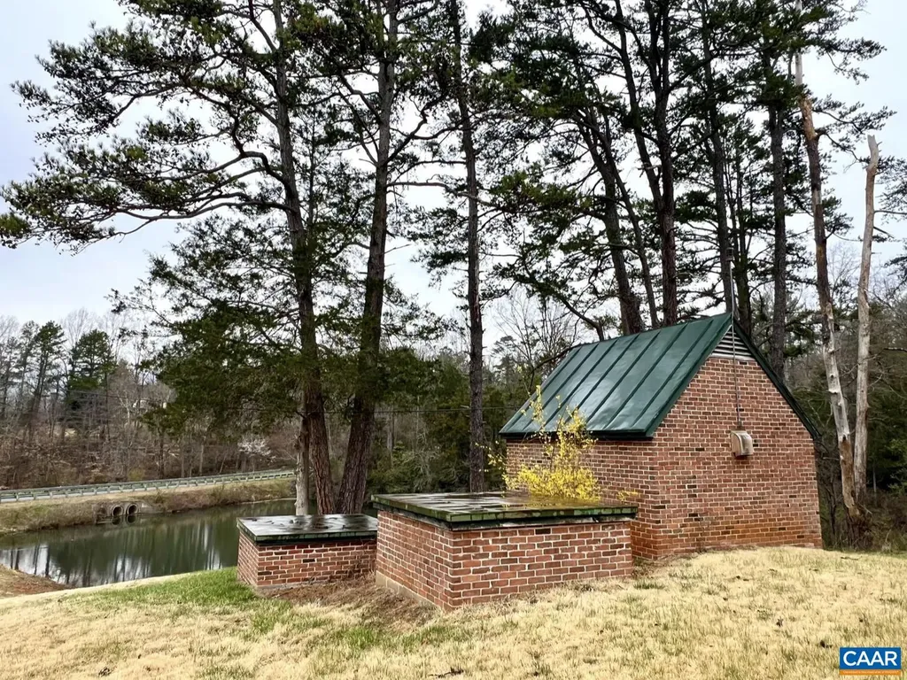 100 Northwest Lane Charlottesville VA 22911