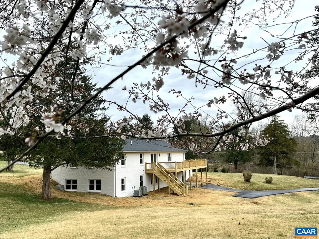 100 Northwest Lane Charlottesville VA 22911