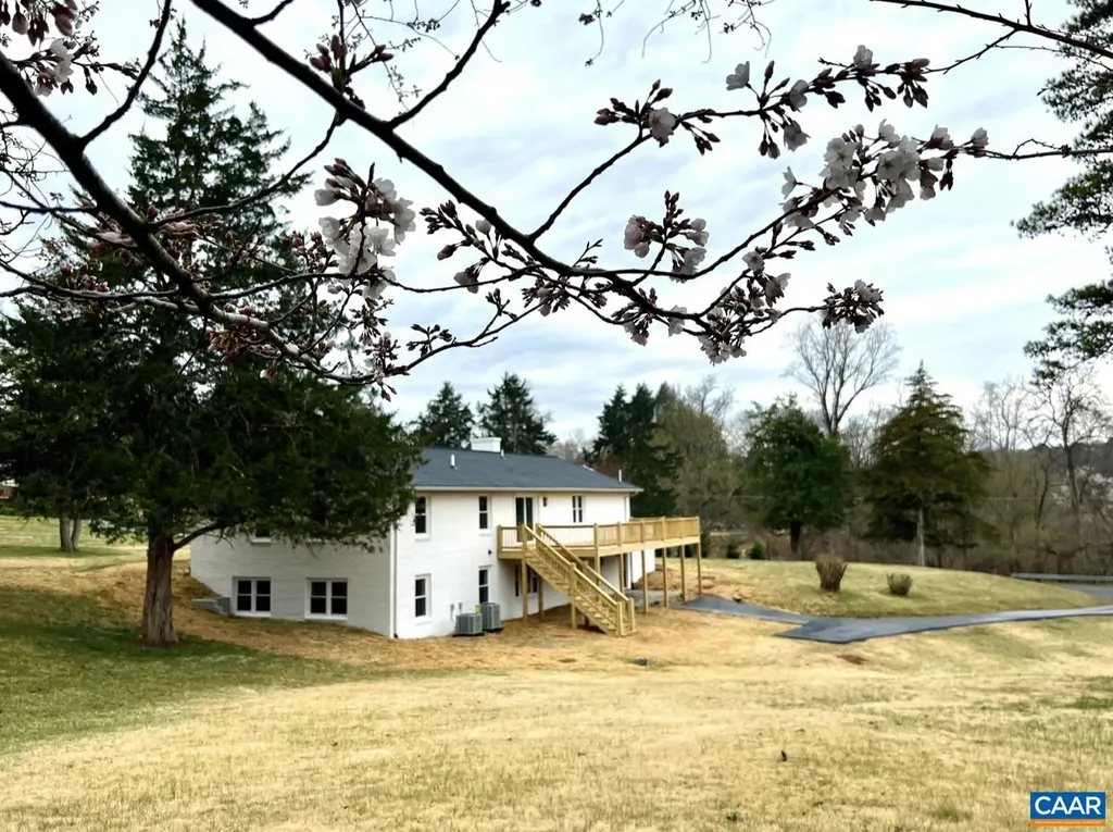 100 Northwest Lane Charlottesville VA 22911