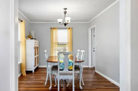 722 Mineola Street Staunton VA 24401