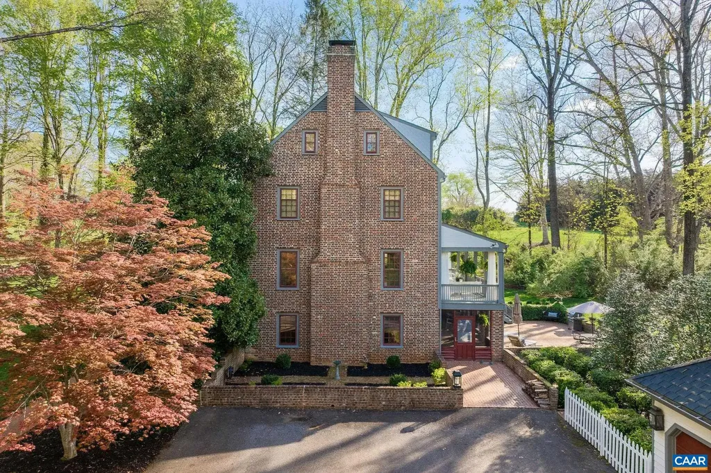 306 Wellington Drive Charlottesville VA 22903