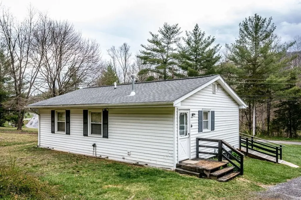 19129 Runions Creek Road Broadway VA 22815