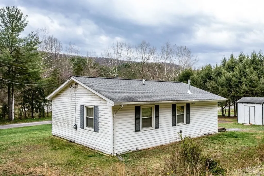 19129 Runions Creek Road Broadway VA 22815