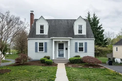 922 Chestnut Drive Harrisonburg VA 22801