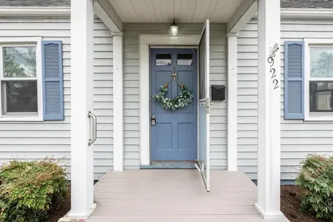 922 Chestnut Drive Harrisonburg VA 22801