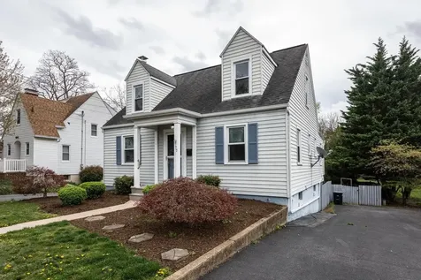 922 Chestnut Drive Harrisonburg VA 22801