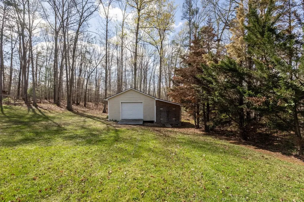 180 Iron Works Lane Elkton VA 22827