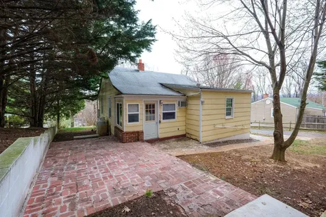 53 Woodcrest Road Staunton VA 24401