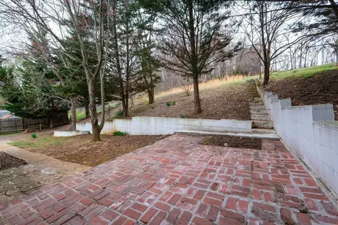 53 Woodcrest Road Staunton VA 24401