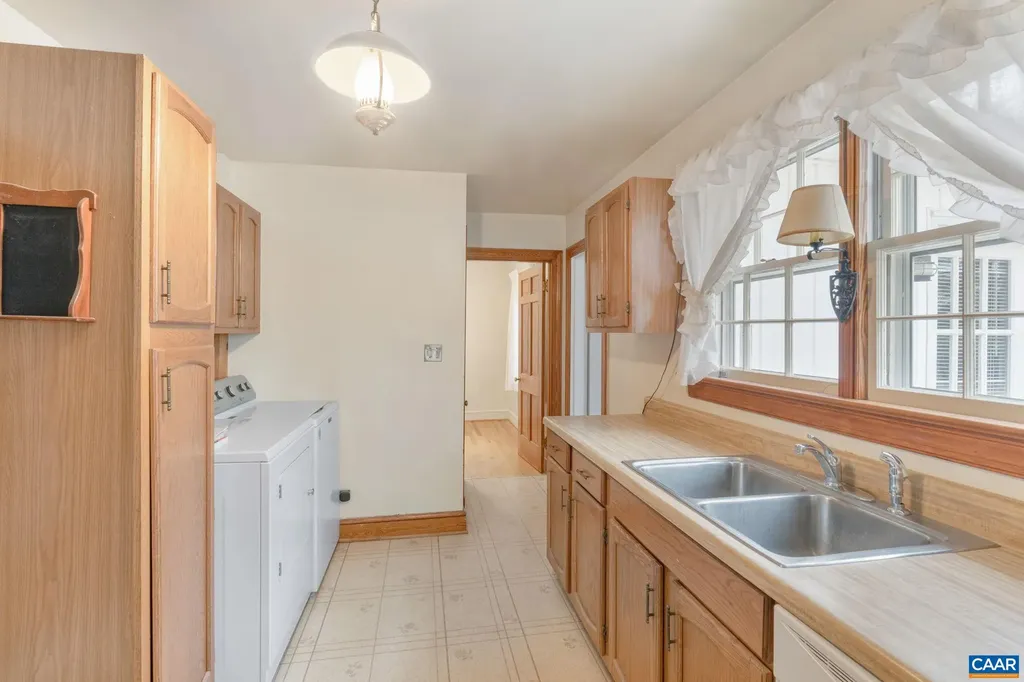 129 West Park Drive Charlottesville VA 22901