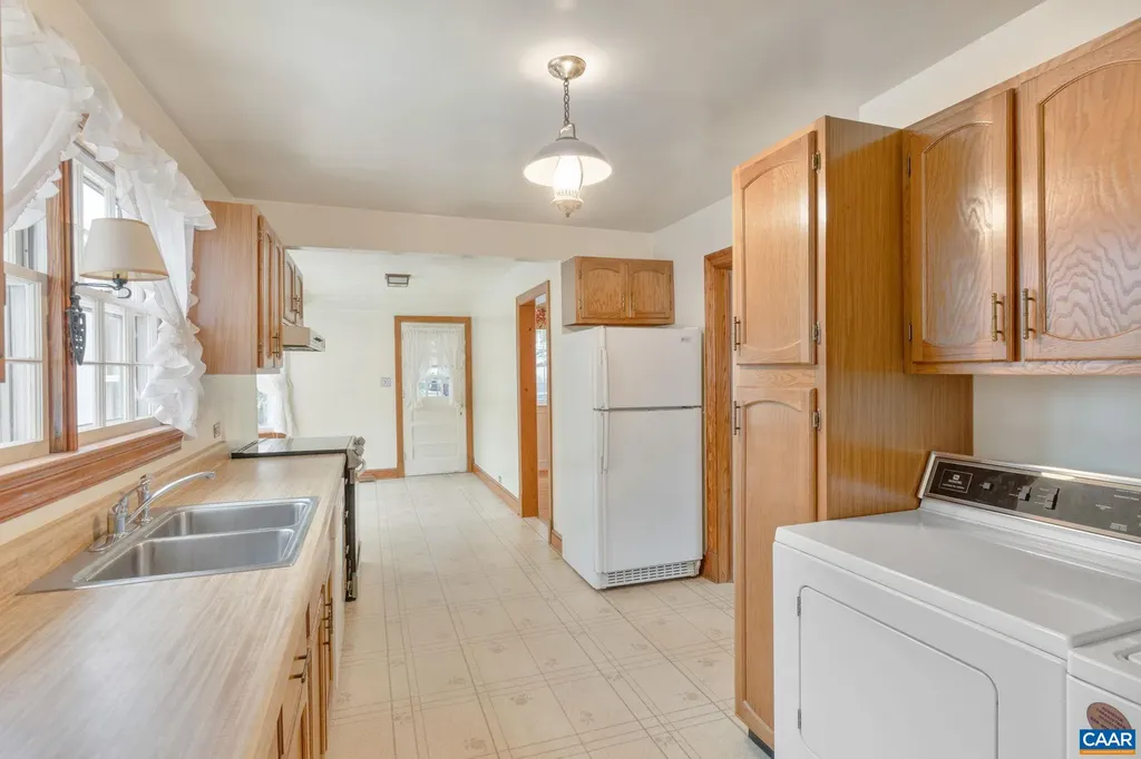 129 West Park Drive Charlottesville VA 22901